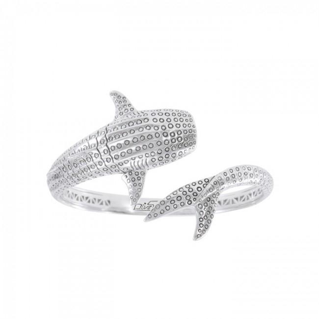 C62CSHAHK75 6mm Shark Hook Bracelets W/14ky Shark & Wrap